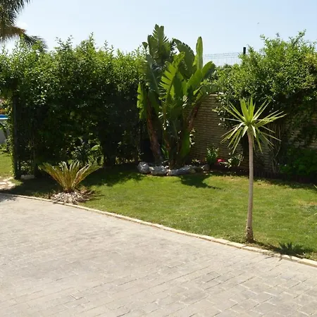 Alzahra 펜션 콘일데라프론테라